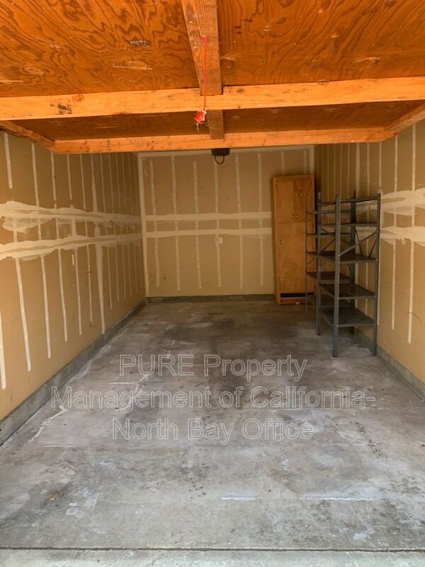 Building Photo - 2549 Westberry Dr