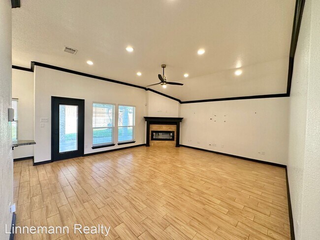 Building Photo - 4 br, 3 bath House - 7706 Pyrite Drive
