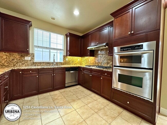 Building Photo - Beautiful 4-Bedroom Rental with New Update...