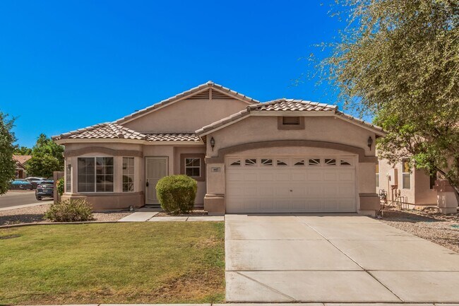 Newly Renovated 3-Bedroom Home in Gilbert - Newly Renovated 3-Bedroom Home in Gilbert
