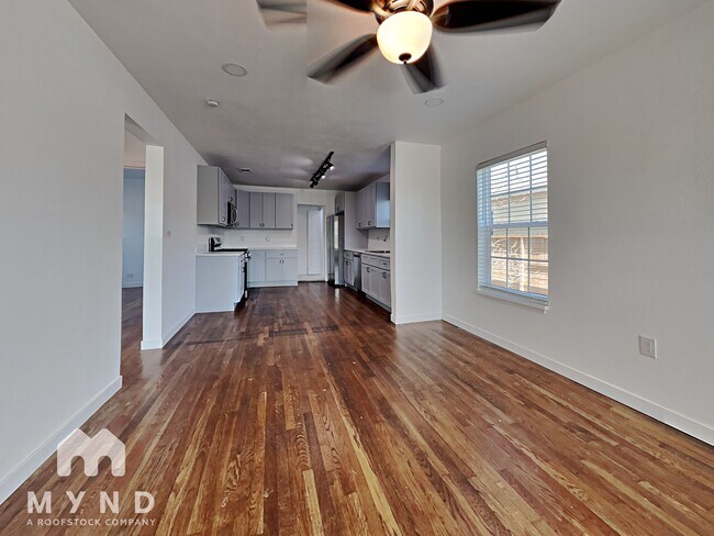 Foto del edificio - 2330 34th Ave N