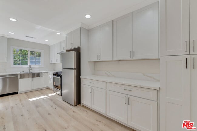 Foto del edificio - 853 S Bedford St