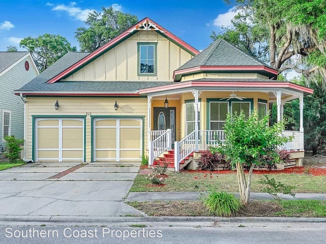 Primary Photo - 3 br, 3 bath House - 211 Village Drive