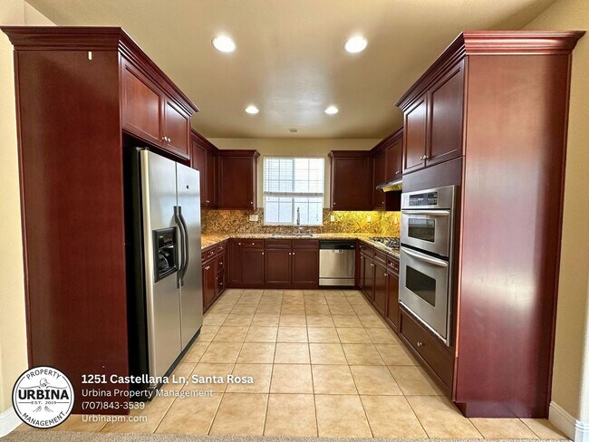 Building Photo - Beautiful 4-Bedroom Rental with New Update...