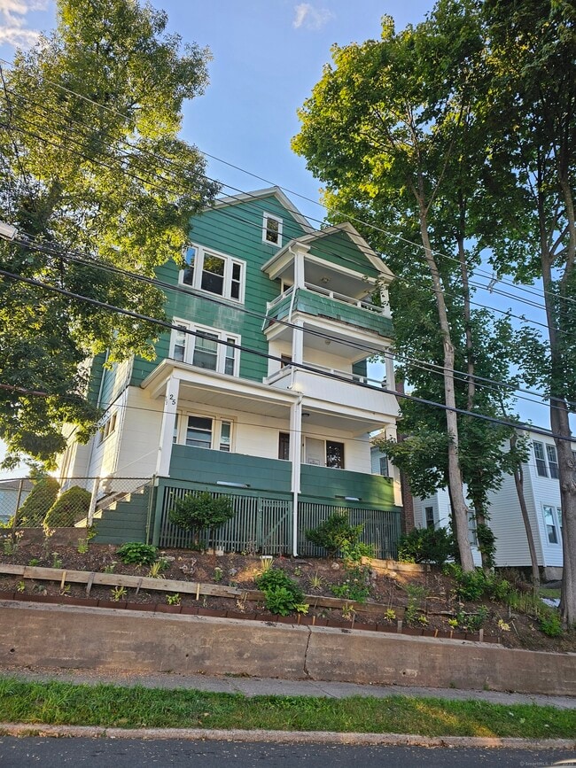 Building Photo - 25 Kimball Dr