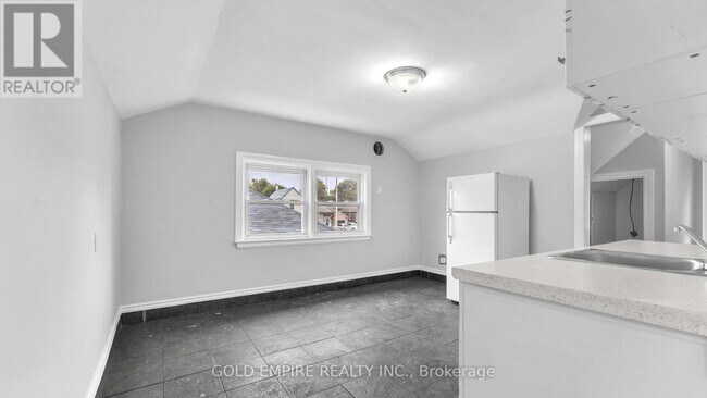 Photo du bâtiment - 908 Trafalgar St