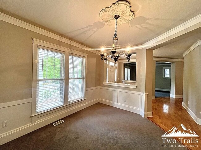 Building Photo - GORGEOUS 4 BED/2.5 BATH IN BILTMORE PARK
