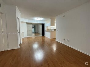 Building Photo - 17100 N Bay Rd