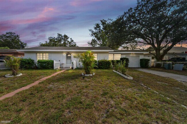 Building Photo - 2 br, 1 bath House - 4840 48Th Avenue N