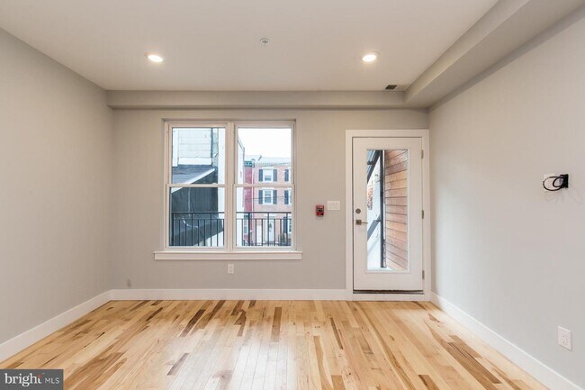 Building Photo - 1142 Frankford Ave