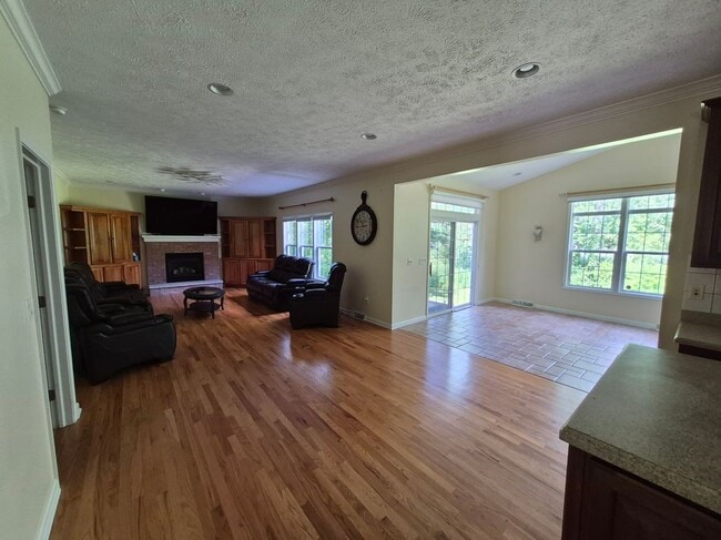 Building Photo - 7224 Moss Creek Cir