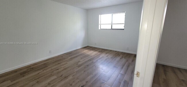 Building Photo - 2050 NW 43 Terrace