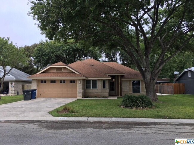 Building Photo - 936 Hideaway Cir