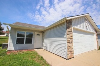 Building Photo - 709 Elliott Ln
