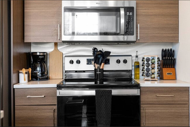 Foto del edificio - 120 N Madison Ave