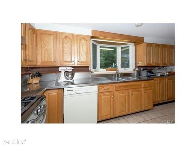 Foto del edificio - 156 Mine Rd