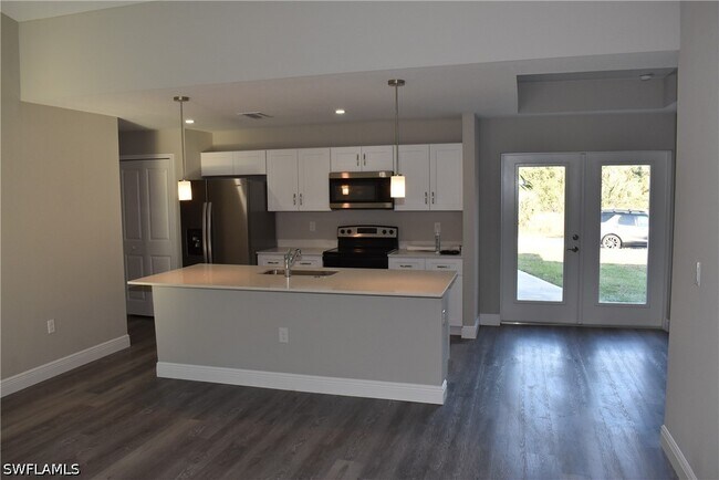 Building Photo - 3761 Casco Cir