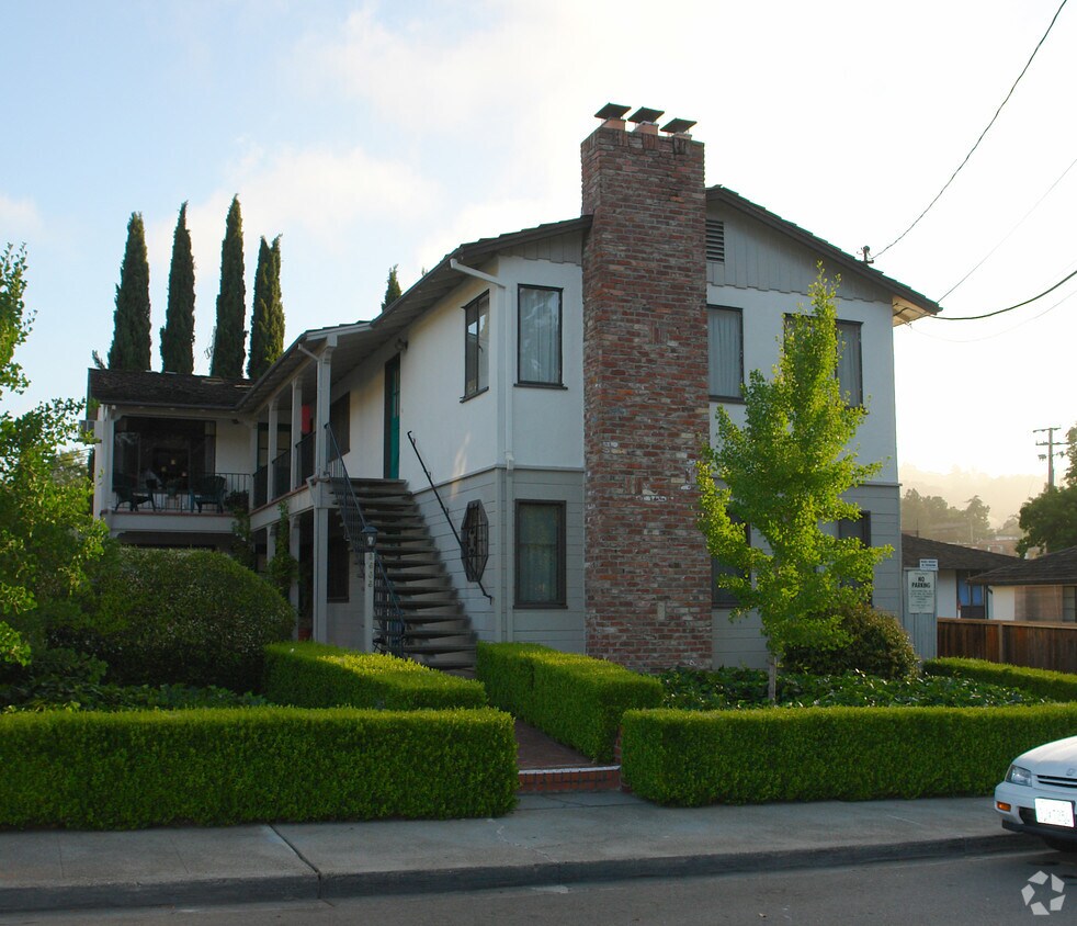 Building Photo - 3606 Bickerstaff Rd