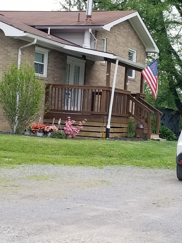 Primary Photo - 1295 Evans City Rd
