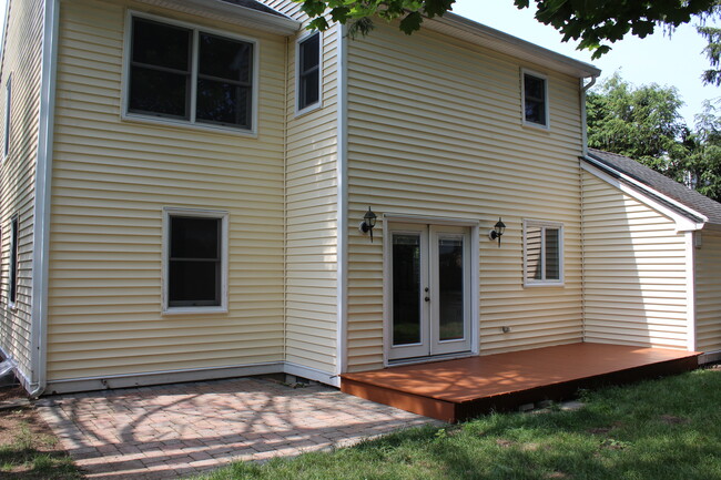 Building Photo - 615 Maxwell Pl