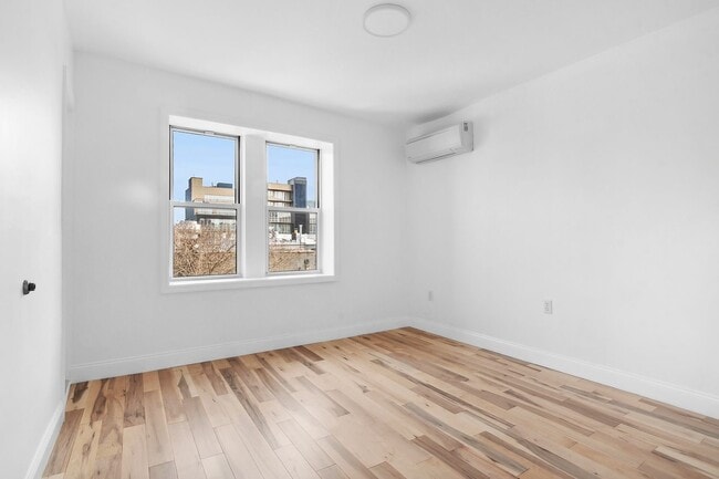 Foto del edificio - 955 Pacific St