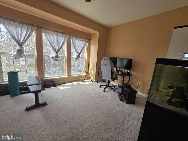 Foto del edificio - 2429 Dew Meadow Ct