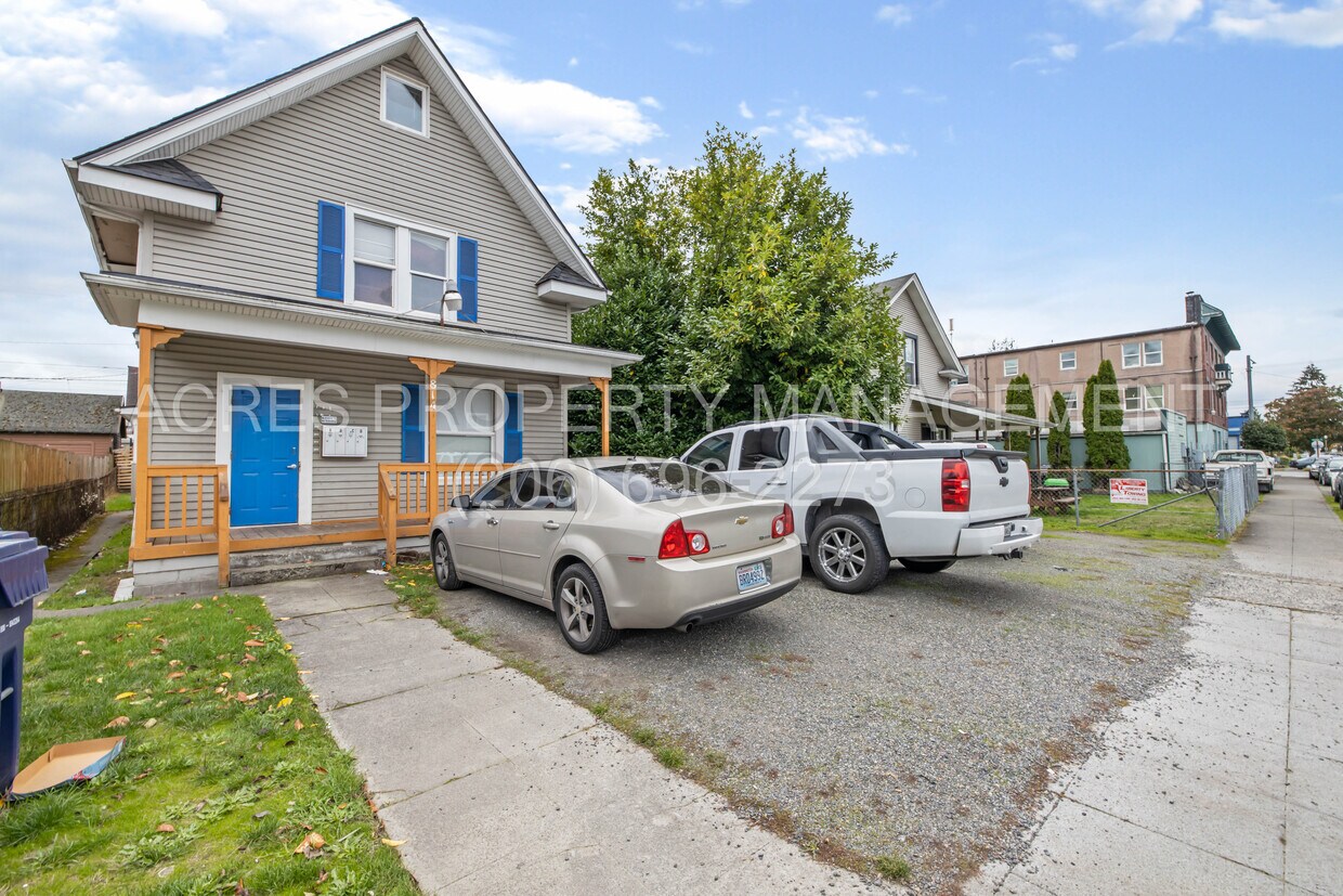 Primary Photo - 814 E 34th St