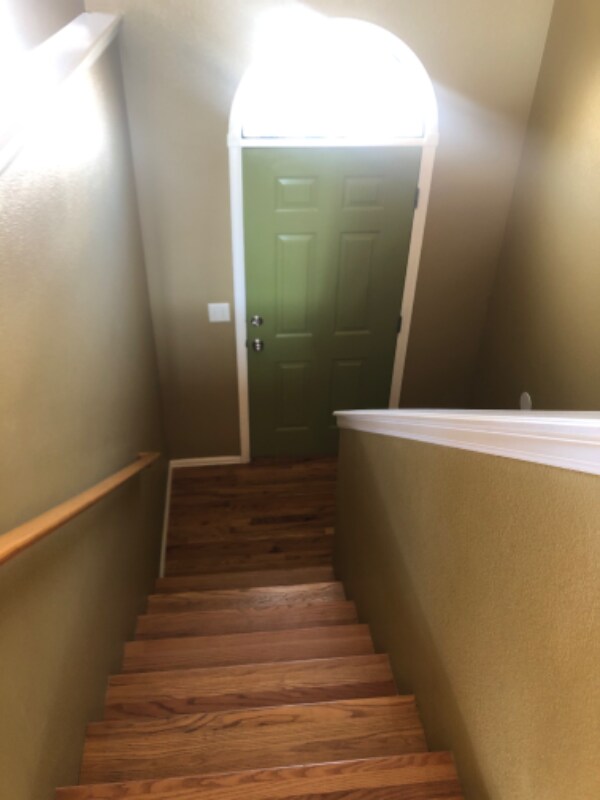Building Photo - 408 Rollingwood Dr