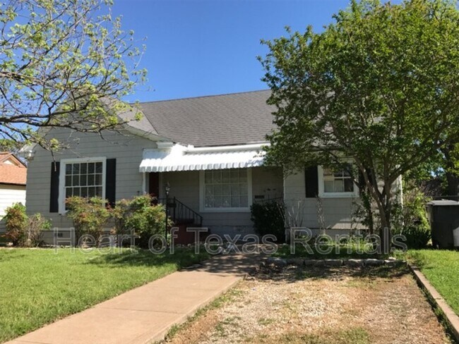 Foto del edificio - 2514 Proctor Ave