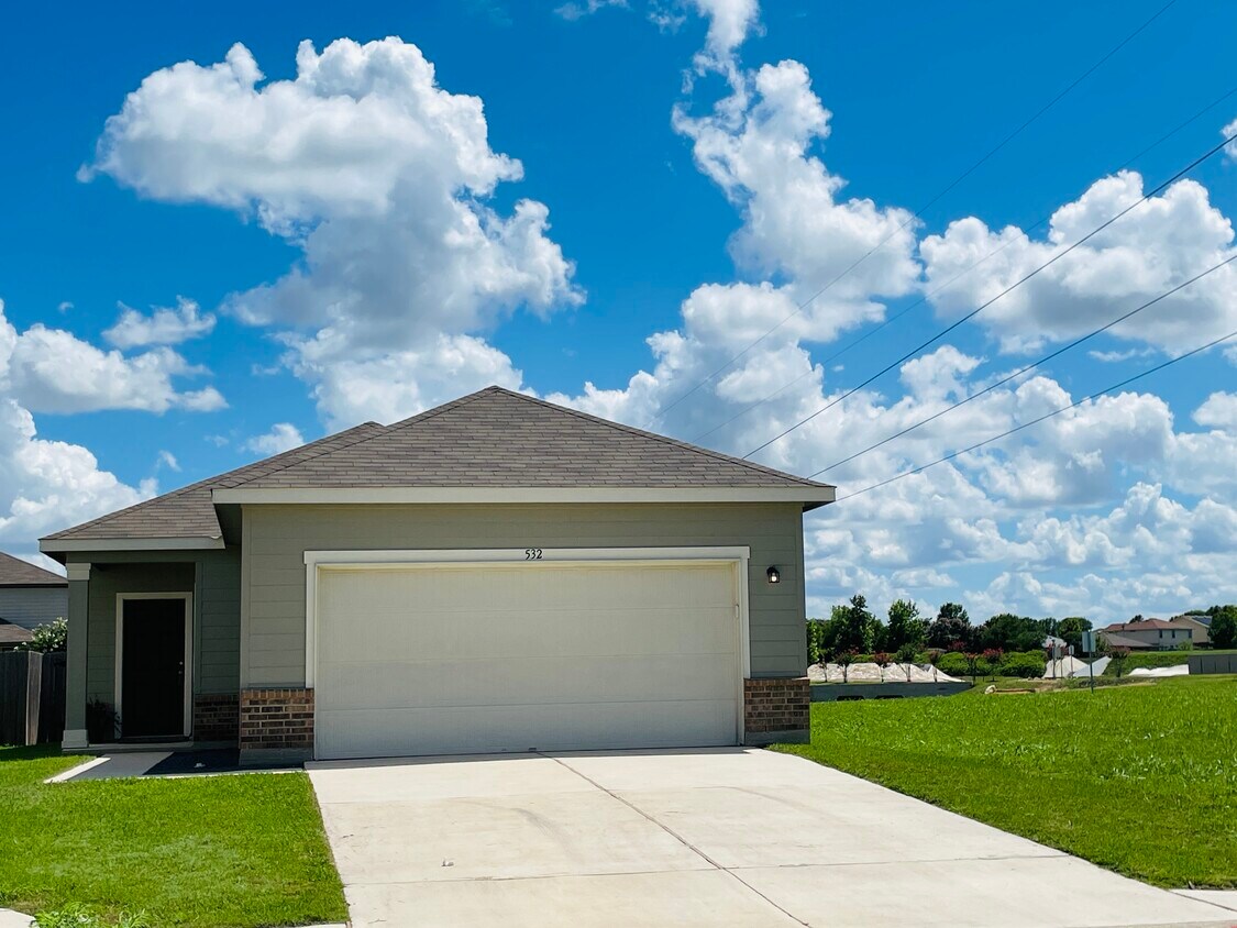 Foto principal - 532 Peony Ct