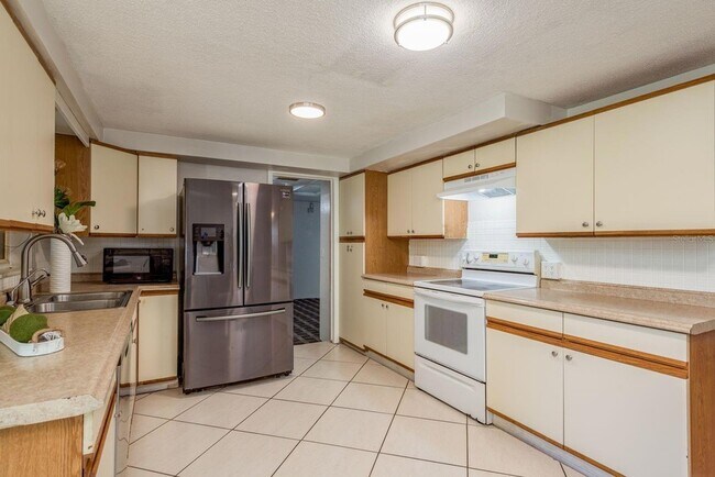 Foto del edificio - 1748 Colmar Dr