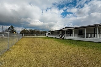 Building Photo - 17319 Wells Dr