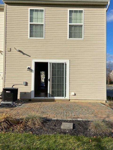 Foto del edificio - 8480 Cromwell Ct