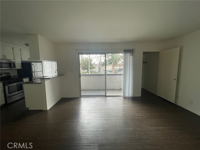 Building Photo - 5400 Radford Ave