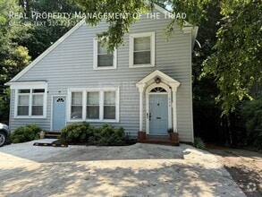 Building Photo - 513 S Hawthorne Rd