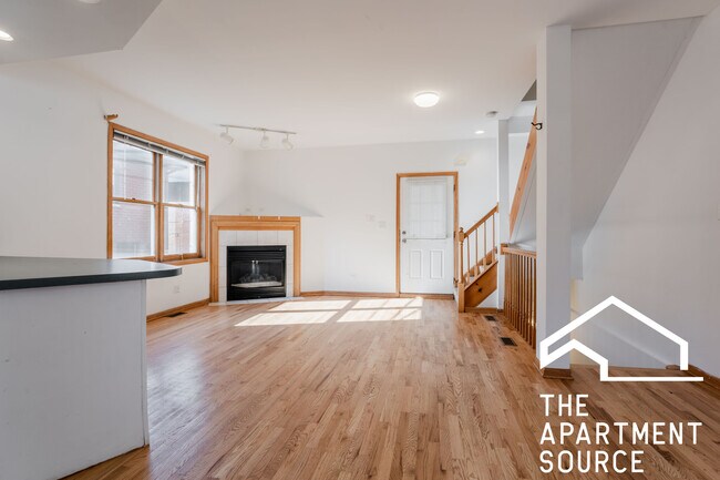 Building Photo - 1343 N Leavitt St