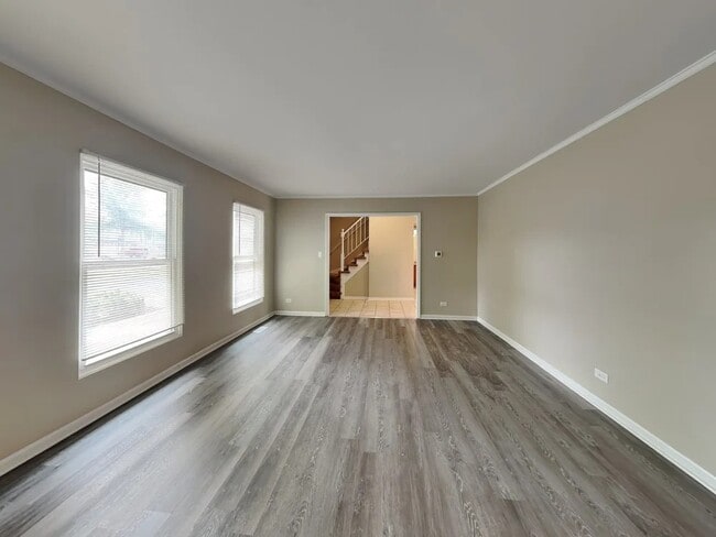 Building Photo - 189 E Timberlane Dr