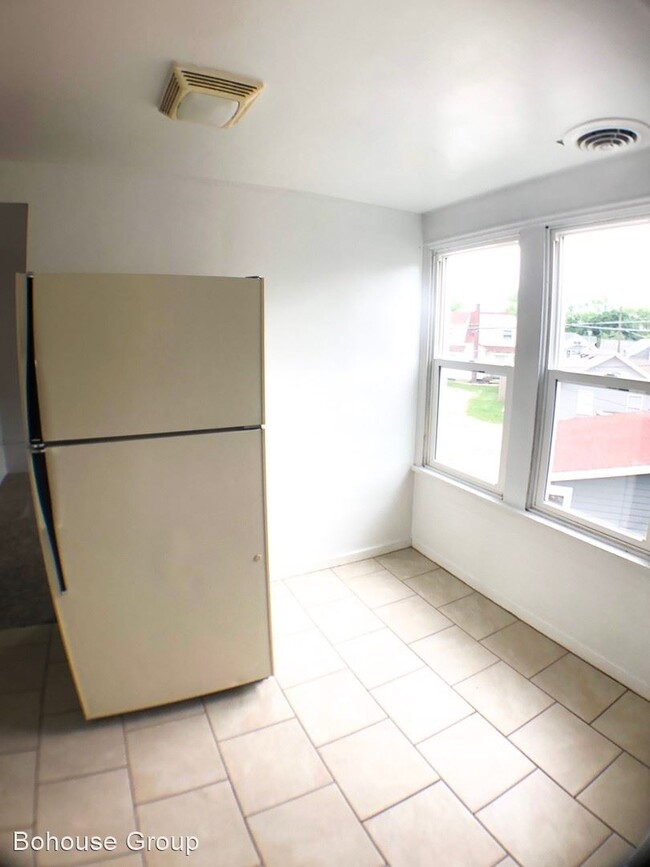Foto del edificio - 7409 Bradbury Ave