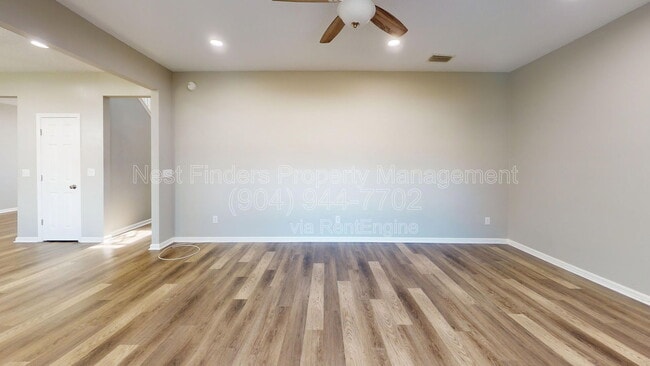 Foto del edificio - 12383 Tropic Dr