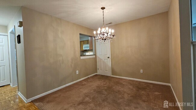 Foto del edificio - 3 Rutland Ln
