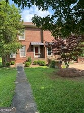 Building Photo - 98 Lagrange St