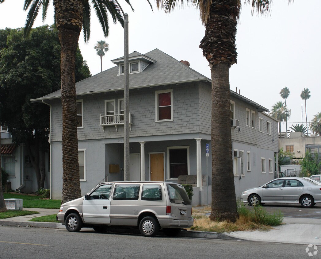 Building Photo - 3444 6th St