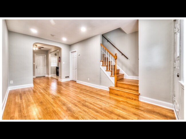 Building Photo - 5117 Nelson Ave