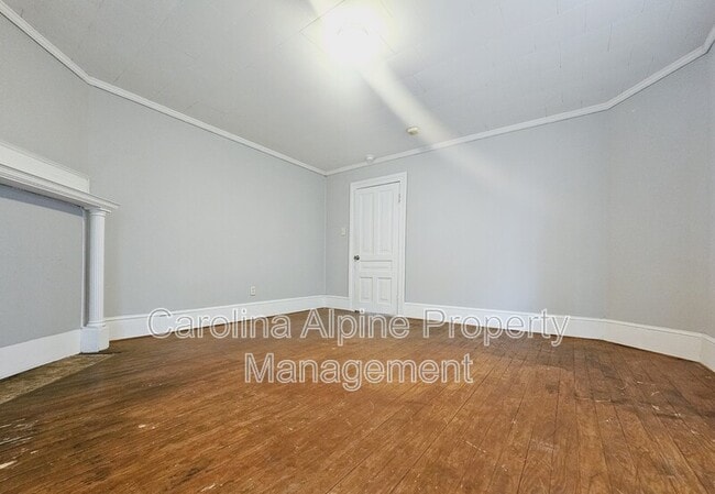 Building Photo - 311 S Rowan Ave