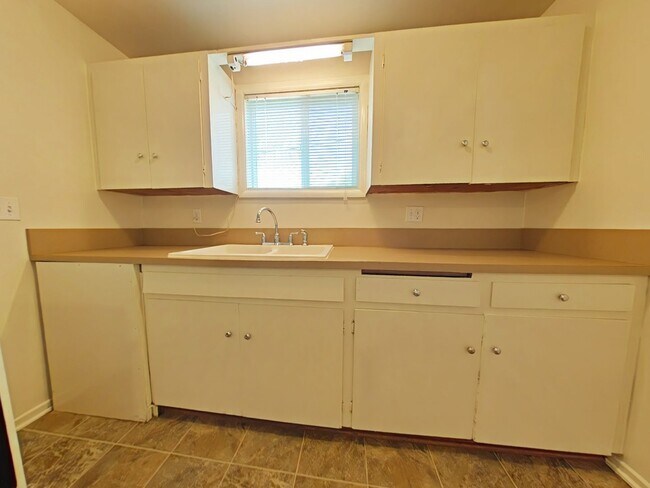 Foto del edificio - 1 Bedroom Apartment ~ Close to 9th Street ...
