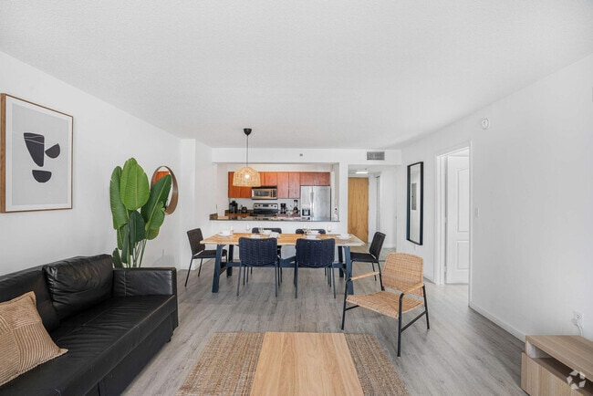 Building Photo - 1200 Brickell Bay Dr