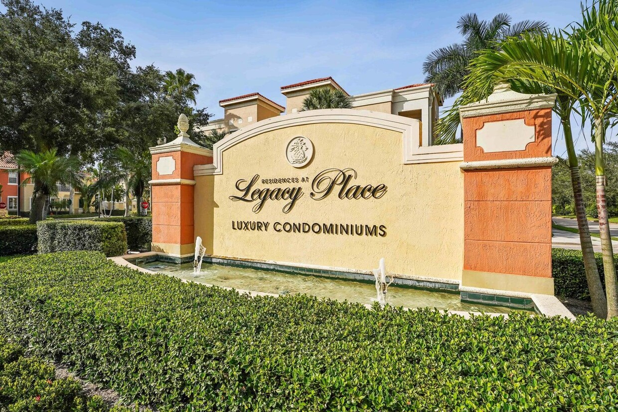 Foto principal - 11021 Legacy Dr