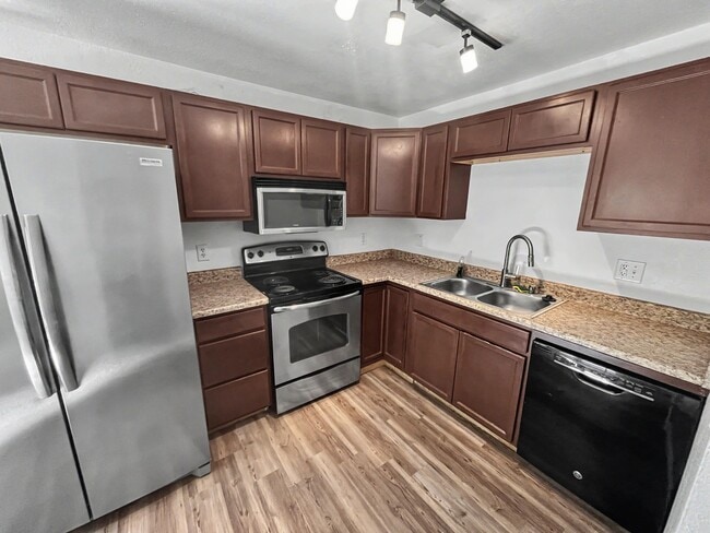 Building Photo - 8612 Boundary Ave