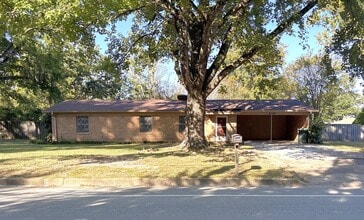 Building Photo - 8149 Karen Dr