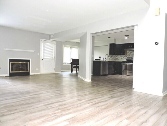 Foto del edificio - 245 Carlisle Ave